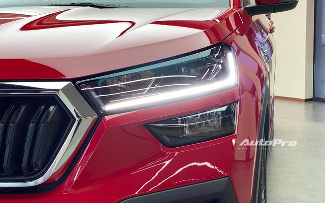 Skoda Kushaq ra mắt Việt Nam: Giá từ 599 triệu đồng, 2 bản, trang bị nội thất xịn, bản 'base' có ADAS cạnh tranh Yaris Cross, Xforce- Ảnh 5. Skoda Kushaq ra mắt Việt Nam: Giá từ 599 triệu đồng, 2 bản, trang bị nội thất xịn, bản 'base' có ADAS cạnh tranh Yaris Cross, Xforce- Ảnh 5.
