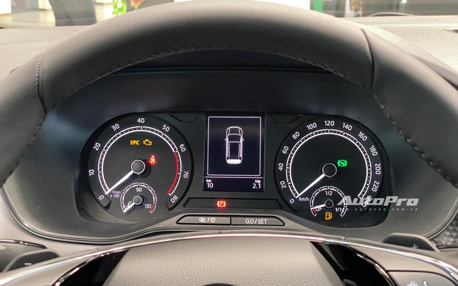 Đây là Skoda Kushaq bản 'base' đang có giá 589 triệu đồng: Đèn LED, màn lớn, có ADAS, trang bị áp đảo xe Nhật, Hàn cùng tầm giá- Ảnh 10. Đây là Skoda Kushaq bản 'base' đang có giá 589 triệu đồng: Đèn LED, màn lớn, có ADAS, trang bị áp đảo xe Nhật, Hàn cùng tầm giá- Ảnh 10.