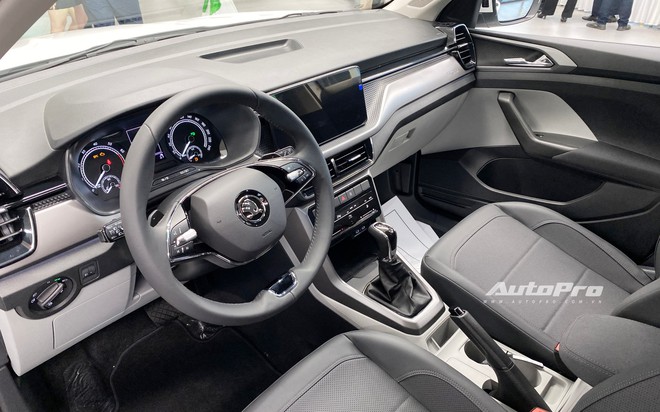 Đây là Skoda Kushaq bản 'base' đang có giá 589 triệu đồng: Đèn LED, màn lớn, có ADAS, trang bị áp đảo xe Nhật, Hàn cùng tầm giá- Ảnh 9. Đây là Skoda Kushaq bản 'base' đang có giá 589 triệu đồng: Đèn LED, màn lớn, có ADAS, trang bị áp đảo xe Nhật, Hàn cùng tầm giá- Ảnh 9.