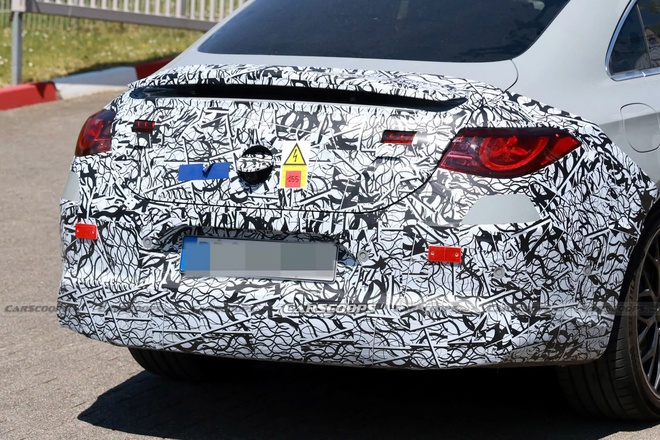 Lộ ảnh Mercedes-AMG CLA 45 thế hệ mới: Động cơ điện mạnh 500 mã lực, chạy 644km/sạc, có chi tiết như siêu xe- Ảnh 2. Lộ ảnh Mercedes-AMG CLA 45 thế hệ mới: Động cơ điện mạnh 500 mã lực, chạy 644km/sạc, có chi tiết như siêu xe- Ảnh 2.