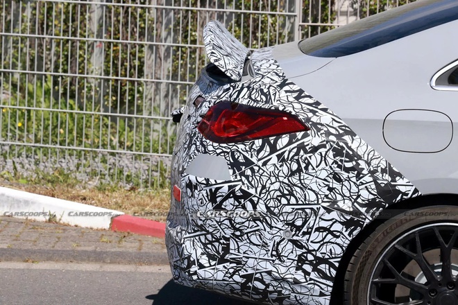 Lộ ảnh Mercedes-AMG CLA 45 thế hệ mới: Động cơ điện mạnh 500 mã lực, chạy 644km/sạc, có chi tiết như siêu xe- Ảnh 3. Lộ ảnh Mercedes-AMG CLA 45 thế hệ mới: Động cơ điện mạnh 500 mã lực, chạy 644km/sạc, có chi tiết như siêu xe- Ảnh 3.