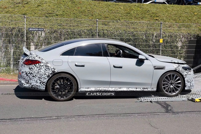 Lộ ảnh Mercedes-AMG CLA 45 thế hệ mới: Động cơ điện mạnh 500 mã lực, chạy 644km/sạc, có chi tiết như siêu xe- Ảnh 5. Lộ ảnh Mercedes-AMG CLA 45 thế hệ mới: Động cơ điện mạnh 500 mã lực, chạy 644km/sạc, có chi tiết như siêu xe- Ảnh 5.