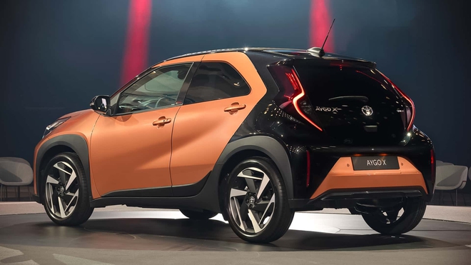 Toyota Aygo từng bán ở Việt Nam có bản nâng cấp: Thêm gói thể thao, động cơ hybrid tiêu thụ từ 3,8 lít/100km- Ảnh 8. Toyota Aygo từng bán ở Việt Nam có bản nâng cấp: Thêm gói thể thao, động cơ hybrid tiêu thụ từ 3,8 lít/100km- Ảnh 8.