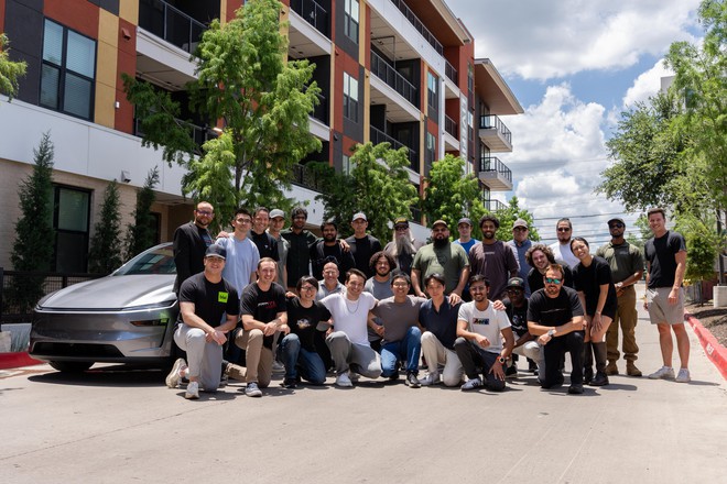 Tesla phô diễn tương lai của việc mua ô tô: Cứ việc xuống tiền, xe sẽ tự đi đến cửa nhà bạn- Ảnh 1. Tesla phô diễn tương lai của việc mua ô tô: Cứ việc xuống tiền, xe sẽ tự đi đến cửa nhà bạn- Ảnh 1.