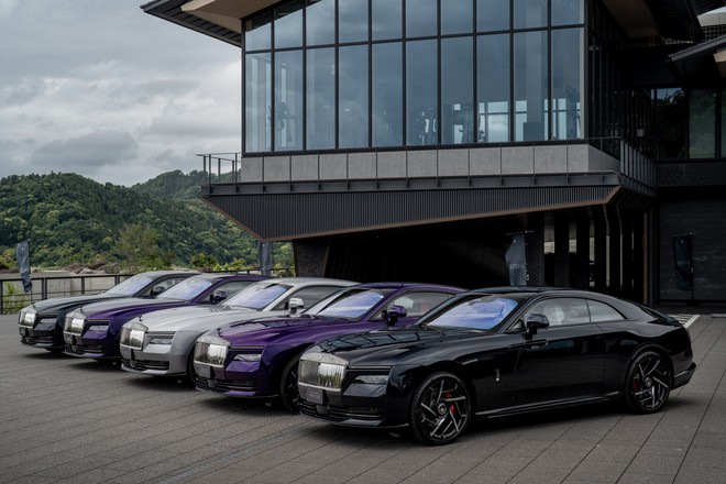Rolls-Royce Black Badge - Cách khẳng định vị thế mới của giới siêu giàu- Ảnh 3. Rolls-Royce Black Badge - Cách khẳng định vị thế mới của giới siêu giàu- Ảnh 3.