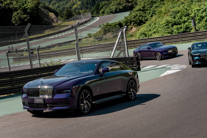 Rolls-Royce Black Badge - Cách khẳng định vị thế mới của giới siêu giàu- Ảnh 13. Rolls-Royce Black Badge - Cách khẳng định vị thế mới của giới siêu giàu- Ảnh 13.