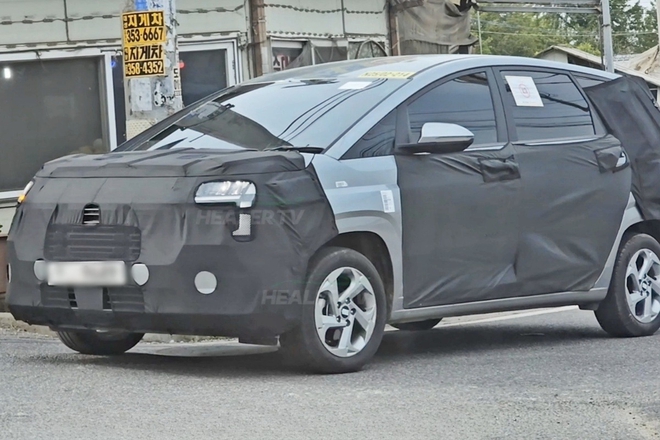 Hyundai Stargazer lộ ảnh chạy thử rõ nét hơn: Có chi tiết như Santa Fe, Palisade, một điểm thay đổi khiến nhiều người bất ngờ- Ảnh 7. Hyundai Stargazer lộ ảnh chạy thử rõ nét hơn: Có chi tiết như Santa Fe, Palisade, một điểm thay đổi khiến nhiều người bất ngờ- Ảnh 7.