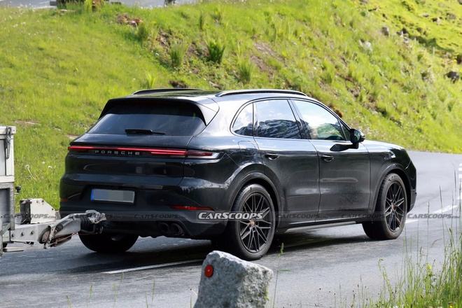 Lộ ảnh Porsche Cayenne mới: Vẫn giữ động cơ xăng, có chi tiết giống 911 GTS thế hệ mới nhất tại Việt Nam, ra mắt năm 2027- Ảnh 6. Lộ ảnh Porsche Cayenne mới: Vẫn giữ động cơ xăng, có chi tiết giống 911 GTS thế hệ mới nhất tại Việt Nam, ra mắt năm 2027- Ảnh 6.