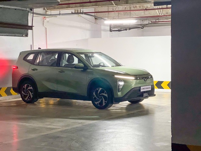 Ảnh VinFast Limo Green là chưa đủ, đây là thông số mà dân mạng đang tò mò: Dễ là bản thương mại sắp ra mắt, ảnh dựng có gì hãng đáp ứng đúng như vậy, nhưng dân mạng vẫn tiếc nuối vì một điều- Ảnh 2. Ảnh VinFast Limo Green là chưa đủ, đây là thông số mà dân mạng đang tò mò: Dễ là bản thương mại sắp ra mắt, ảnh dựng có gì hãng đáp ứng đúng như vậy, nhưng dân mạng vẫn tiếc nuối vì một điều- Ảnh 2.