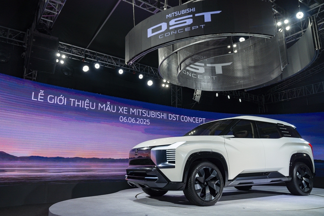 Mitsubishi DST Concept ra mắt Việt Nam: Mẫu xe 7 chỗ mới dễ thay thế Outlander, nhiều điểm giống Xforce, có ADAS- Ảnh 2. Mitsubishi DST Concept ra mắt Việt Nam: Mẫu xe 7 chỗ mới dễ thay thế Outlander, nhiều điểm giống Xforce, có ADAS- Ảnh 2.
