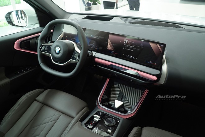 BMW X3 2025 ra mắt Việt Nam: Giá từ 2,279 tỷ đồng, chơi game trên xe, có ADAS, động cơ mới, AWD từ bản 'base' đấu GLC- Ảnh 13. BMW X3 2025 ra mắt Việt Nam: Giá từ 2,279 tỷ đồng, chơi game trên xe, có ADAS, động cơ mới, AWD từ bản 'base' đấu GLC- Ảnh 13.
