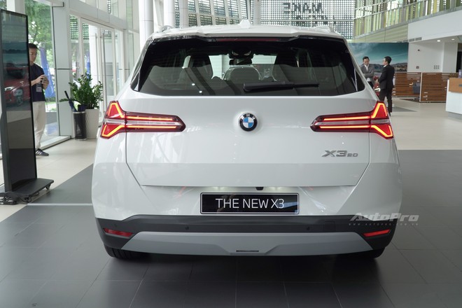 BMW X3 2025 ra mắt Việt Nam: Giá từ 2,279 tỷ đồng, chơi game trên xe, có ADAS, động cơ mới, AWD từ bản 'base' đấu GLC- Ảnh 5. BMW X3 2025 ra mắt Việt Nam: Giá từ 2,279 tỷ đồng, chơi game trên xe, có ADAS, động cơ mới, AWD từ bản 'base' đấu GLC- Ảnh 5.