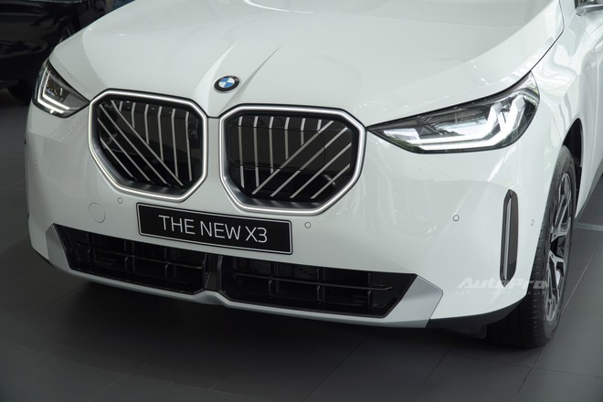 BMW X3 2025 ra mắt Việt Nam: Giá từ 2,279 tỷ đồng, chơi game trên xe, có ADAS, động cơ mới, AWD từ bản 'base' đấu GLC- Ảnh 9. BMW X3 2025 ra mắt Việt Nam: Giá từ 2,279 tỷ đồng, chơi game trên xe, có ADAS, động cơ mới, AWD từ bản 'base' đấu GLC- Ảnh 9.