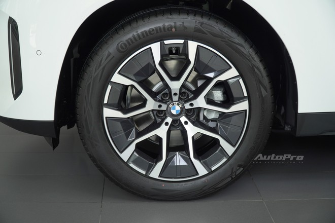 BMW X3 2025 ra mắt Việt Nam: Giá từ 2,279 tỷ đồng, chơi game trên xe, có ADAS, động cơ mới, AWD từ bản 'base' đấu GLC- Ảnh 10. BMW X3 2025 ra mắt Việt Nam: Giá từ 2,279 tỷ đồng, chơi game trên xe, có ADAS, động cơ mới, AWD từ bản 'base' đấu GLC- Ảnh 10.