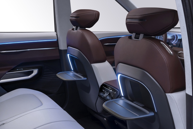 Mitsubishi DST Concept ra mắt Việt Nam: Mẫu xe 7 chỗ mới dễ thay thế Outlander, nhiều điểm giống Xforce, có ADAS- Ảnh 23. Mitsubishi DST Concept ra mắt Việt Nam: Mẫu xe 7 chỗ mới dễ thay thế Outlander, nhiều điểm giống Xforce, có ADAS- Ảnh 23.