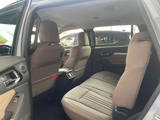 Isuzu mu-X 2025 trình làng Việt Nam: Thêm bản Sport, giá từ 928 triệu đồng, sửa nhẹ thiết kế, có ADAS, thêm camera- Ảnh 6. Isuzu mu-X 2025 trình làng Việt Nam: Thêm bản Sport, giá từ 928 triệu đồng, sửa nhẹ thiết kế, có ADAS, thêm camera- Ảnh 6.