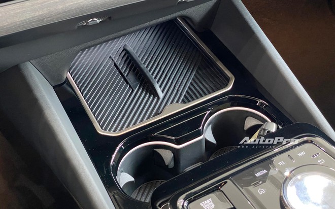 Bỏ qua bộ mâm bị CĐM 'mổ xẻ' nhiều, BMW 520i giá 2,589 tỷ đồng có nhiều 'option' rất xịn: ADAS, camera 360 chỉ là một phần- Ảnh 11. Bỏ qua bộ mâm bị CĐM 'mổ xẻ' nhiều, BMW 520i giá 2,589 tỷ đồng có nhiều 'option' rất xịn: ADAS, camera 360 chỉ là một phần- Ảnh 11.
