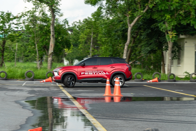 Vắt sức Mitsubishi Xforce leo dốc cao 8 mét và loạt bài thử ra trò, lại còn free tại Hà Nội- Ảnh 26. Vắt sức Mitsubishi Xforce leo dốc cao 8 mét và loạt bài thử ra trò, lại còn free tại Hà Nội- Ảnh 26.