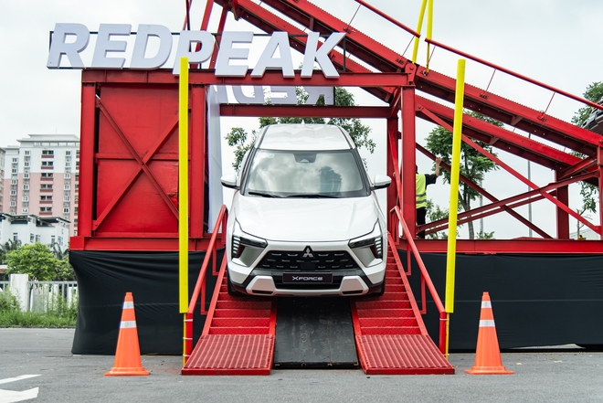 Vắt sức Mitsubishi Xforce leo dốc cao 8 mét và loạt bài thử ra trò, lại còn free tại Hà Nội- Ảnh 20. Vắt sức Mitsubishi Xforce leo dốc cao 8 mét và loạt bài thử ra trò, lại còn free tại Hà Nội- Ảnh 20.