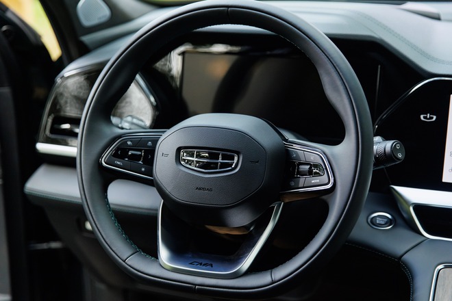 Chi tiết Geely Monjaro ra mắt Việt Nam: Chốt giá cao nhất gần 1,2 tỷ đấu Santa Fe, có bản hybrid, ADAS- Ảnh 16. Chi tiết Geely Monjaro ra mắt Việt Nam: Chốt giá cao nhất gần 1,2 tỷ đấu Santa Fe, có bản hybrid, ADAS- Ảnh 16.