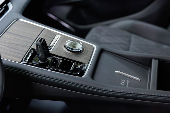 Chi tiết Geely Monjaro ra mắt Việt Nam: Chốt giá cao nhất gần 1,2 tỷ đấu Santa Fe, có bản hybrid, ADAS- Ảnh 19. Chi tiết Geely Monjaro ra mắt Việt Nam: Chốt giá cao nhất gần 1,2 tỷ đấu Santa Fe, có bản hybrid, ADAS- Ảnh 19.