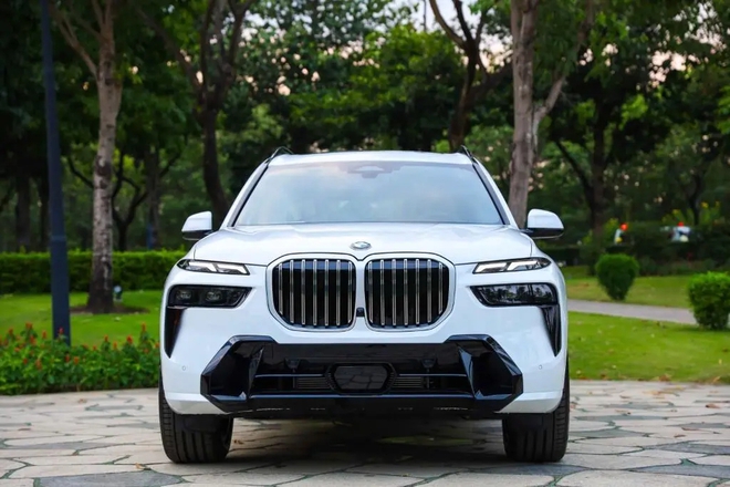 BMW X7 2025 dễ về Việt Nam năm nay với 'full' ADAS cạnh tranh GLS, mẫu hiện bán giảm giá còn chỉ hơn 4,7 tỷ đồng- Ảnh 4. BMW X7 2025 dễ về Việt Nam năm nay với 'full' ADAS cạnh tranh GLS, mẫu hiện bán giảm giá còn chỉ hơn 4,7 tỷ đồng- Ảnh 4.