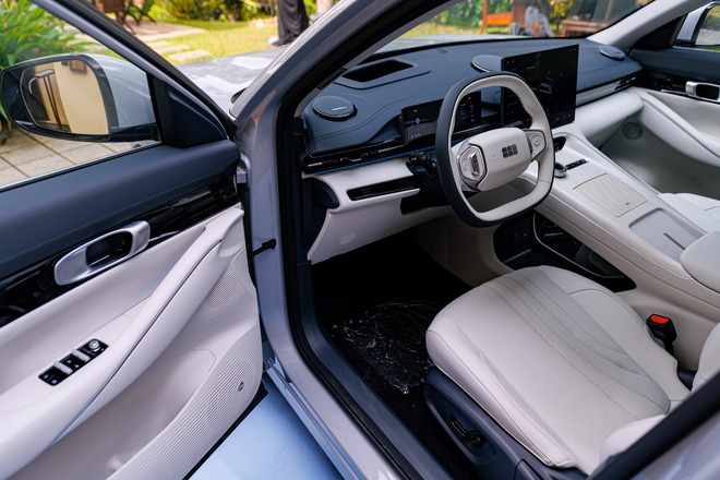Geely EX5 ra mắt tại Việt Nam: Hai bản, giá từ 839 triệu đồng, 495km/sạc, có ADAS- Ảnh 17. Geely EX5 ra mắt tại Việt Nam: Hai bản, giá từ 839 triệu đồng, 495km/sạc, có ADAS- Ảnh 17.