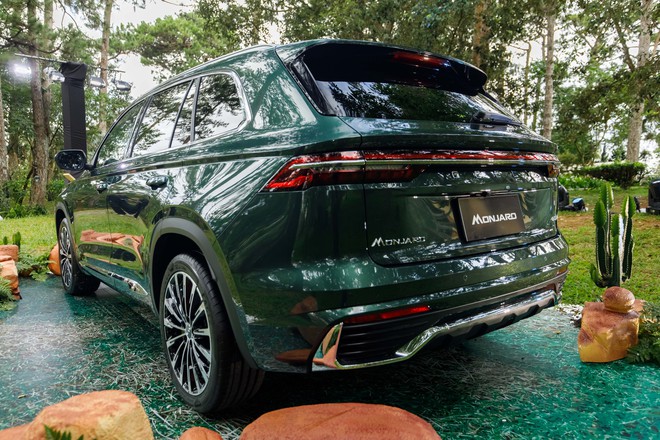 Chi tiết Geely Monjaro ra mắt Việt Nam: Chốt giá cao nhất gần 1,2 tỷ đấu Santa Fe, có bản hybrid, ADAS- Ảnh 10. Chi tiết Geely Monjaro ra mắt Việt Nam: Chốt giá cao nhất gần 1,2 tỷ đấu Santa Fe, có bản hybrid, ADAS- Ảnh 10.