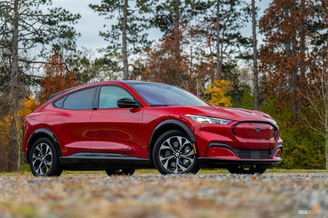 Đây là bản Ford Mustang Mach-E sắp bán tại Việt Nam: Diện mạo khác xe nhập tư, pin khủng, đầy bình có thể chạy Hà Nội - Quảng Bình- Ảnh 5. Đây là bản Ford Mustang Mach-E sắp bán tại Việt Nam: Diện mạo khác xe nhập tư, pin khủng, đầy bình có thể chạy Hà Nội - Quảng Bình- Ảnh 5.