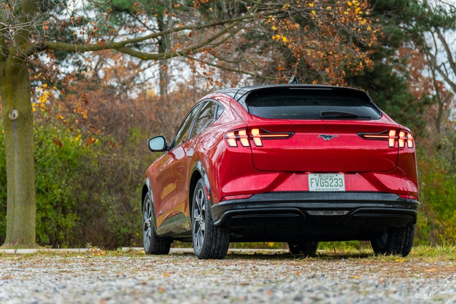 Đây là bản Ford Mustang Mach-E sắp bán tại Việt Nam: Diện mạo khác xe nhập tư, pin khủng, đầy bình có thể chạy Hà Nội - Quảng Bình- Ảnh 6. Đây là bản Ford Mustang Mach-E sắp bán tại Việt Nam: Diện mạo khác xe nhập tư, pin khủng, đầy bình có thể chạy Hà Nội - Quảng Bình- Ảnh 6.