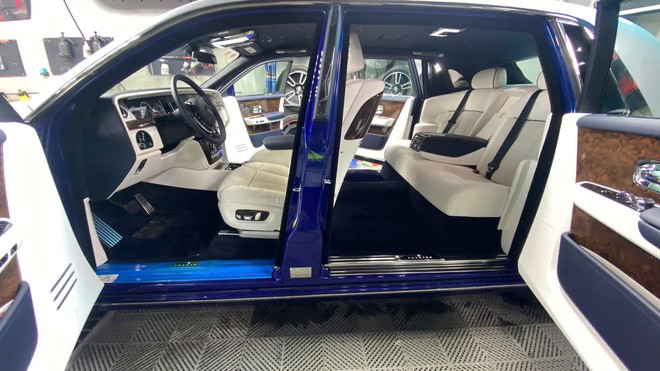 Rolls-Royce Phantom độc lạ về Việt Nam: Riêng bộ mâm giá bằng Xforce, lớp sơn cũng tốn hàng trăm triệu đồng- Ảnh 6. Rolls-Royce Phantom độc lạ về Việt Nam: Riêng bộ mâm giá bằng Xforce, lớp sơn cũng tốn hàng trăm triệu đồng- Ảnh 6.