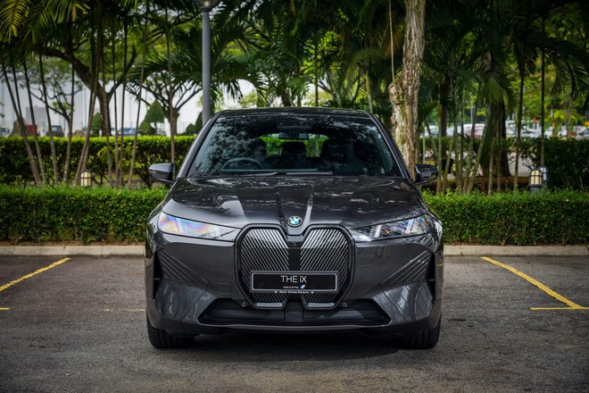 BMW iX từng gây chú ý tại Việt Nam có bản nâng cấp cho ĐNÁ: Mạnh ngang Taycan mà chạy tới hơn 700km mới phải sạc- Ảnh 2. BMW iX từng gây chú ý tại Việt Nam có bản nâng cấp cho ĐNÁ: Mạnh ngang Taycan mà chạy tới hơn 700km mới phải sạc- Ảnh 2.