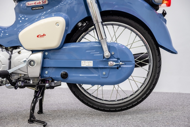 Honda Super Cub 50 Final Edition đã về Việt Nam: Màu hoài cổ, nhiều chi tiết độc quyền, sản xuất giới hạn toàn cầu- Ảnh 18. Honda Super Cub 50 Final Edition đã về Việt Nam: Màu hoài cổ, nhiều chi tiết độc quyền, sản xuất giới hạn toàn cầu- Ảnh 18.