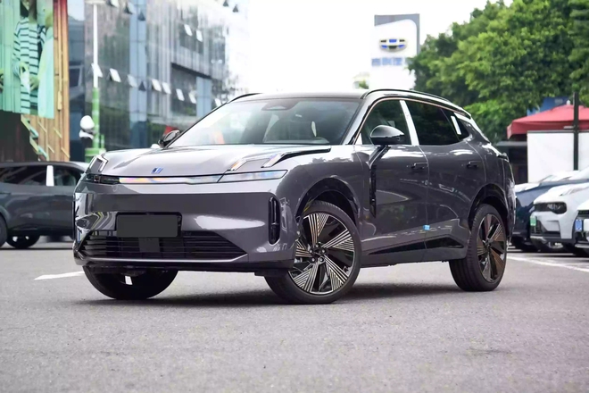 Loạt xe gầm cao chực chờ ra mắt Việt Nam đến cuối năm 2025: Phần lớn là xe mới bán lần đầu, nhiều tùy chọn hybrid- Ảnh 15. Loạt xe gầm cao chực chờ ra mắt Việt Nam đến cuối năm 2025: Phần lớn là xe mới bán lần đầu, nhiều tùy chọn hybrid- Ảnh 15.