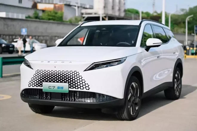 Loạt xe gầm cao chực chờ ra mắt Việt Nam đến cuối năm 2025: Phần lớn là xe mới bán lần đầu, nhiều tùy chọn hybrid- Ảnh 18. Loạt xe gầm cao chực chờ ra mắt Việt Nam đến cuối năm 2025: Phần lớn là xe mới bán lần đầu, nhiều tùy chọn hybrid- Ảnh 18.