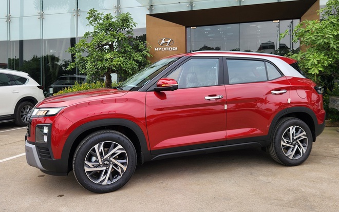 Hyundai Creta 2025 giảm giá mạnh tại đại lý: Bản 'base' còn hơn 564 triệu đồng, kịch sàn giá nhóm xe Nhật, Hàn cùng phân khúc- Ảnh 6. Hyundai Creta 2025 giảm giá mạnh tại đại lý: Bản 'base' còn hơn 564 triệu đồng, kịch sàn giá nhóm xe Nhật, Hàn cùng phân khúc- Ảnh 6.