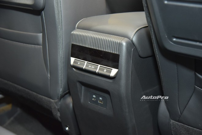 Sang Indonesia xem thực tế Mitsubishi Destinator giá quy đổi cao nhất 745 triệu đồng trước khi về Việt Nam: Nhìn ‘lực’ hơn, rộng và thoáng hơn Xforce- Ảnh 20. Sang Indonesia xem thực tế Mitsubishi Destinator giá quy đổi cao nhất 745 triệu đồng trước khi về Việt Nam: Nhìn ‘lực’ hơn, rộng và thoáng hơn Xforce- Ảnh 20.