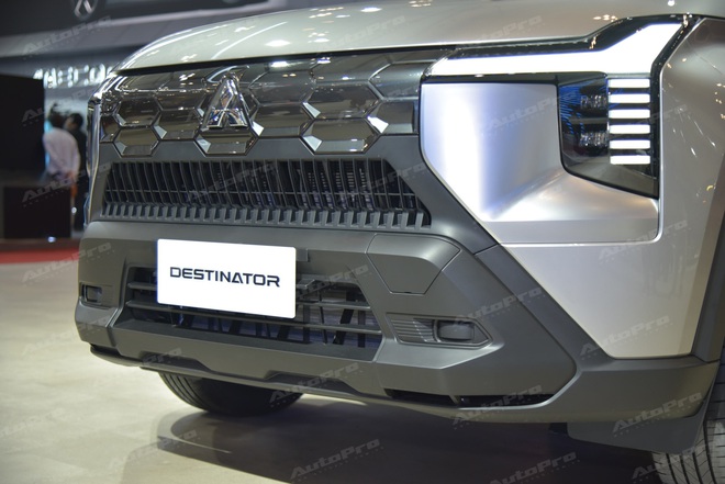 Chi tiết Mitsubishi Destinator GLS: Giá quy đổi từ 617 triệu đồng, phù hợp cho người thực dụng không cần quá nhiều tiện nghi nhưng muốn cabin rộng và gầm cao hẳn- Ảnh 16. Chi tiết Mitsubishi Destinator GLS: Giá quy đổi từ 617 triệu đồng, phù hợp cho người thực dụng không cần quá nhiều tiện nghi nhưng muốn cabin rộng và gầm cao hẳn- Ảnh 16.
