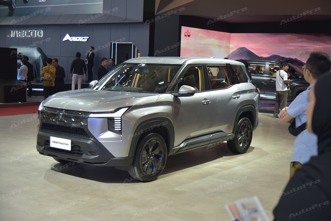 Chi tiết Mitsubishi Destinator GLS: Giá quy đổi từ 617 triệu đồng, phù hợp cho người thực dụng không cần quá nhiều tiện nghi nhưng muốn cabin rộng và gầm cao hẳn- Ảnh 14. Chi tiết Mitsubishi Destinator GLS: Giá quy đổi từ 617 triệu đồng, phù hợp cho người thực dụng không cần quá nhiều tiện nghi nhưng muốn cabin rộng và gầm cao hẳn- Ảnh 14.