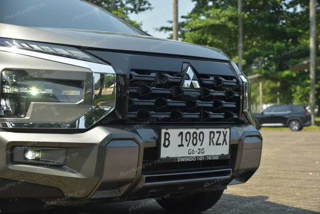 Sờ tận tay Mitsubishi Xpander mới sắp ra mắt Việt Nam ‘vào tháng 9’: Thiết kế tinh chỉnh nhẹ, màn hình lớn hơn, thêm túi khí, vẫn ‘vắng bóng’ ADAS- Ảnh 5. Sờ tận tay Mitsubishi Xpander mới sắp ra mắt Việt Nam ‘vào tháng 9’: Thiết kế tinh chỉnh nhẹ, màn hình lớn hơn, thêm túi khí, vẫn ‘vắng bóng’ ADAS- Ảnh 5.