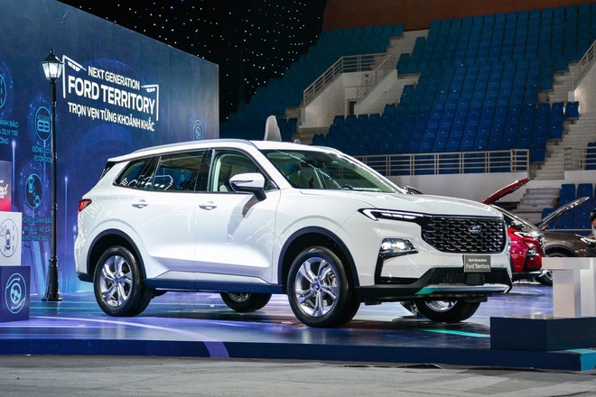 CUV cỡ C tại Việt Nam: Chọn Geely EX5 vừa ra mắt hay 2 mẫu xe xăng ăn khách Mazda CX-5 và Ford Territory?- Ảnh 4. CUV cỡ C tại Việt Nam: Chọn Geely EX5 vừa ra mắt hay 2 mẫu xe xăng ăn khách Mazda CX-5 và Ford Territory?- Ảnh 4.