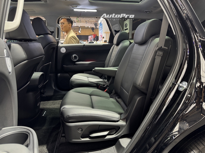 Sờ thử Hyundai Palisade bản tiêu chuẩn giá hơn 1,7 tỷ vừa về ĐNÁ: Nội thất không giống bản 'base', vẫn có đủ ADAS, loa Bose, màn hình to- Ảnh 18. Sờ thử Hyundai Palisade bản tiêu chuẩn giá hơn 1,7 tỷ vừa về ĐNÁ: Nội thất không giống bản 'base', vẫn có đủ ADAS, loa Bose, màn hình to- Ảnh 18.