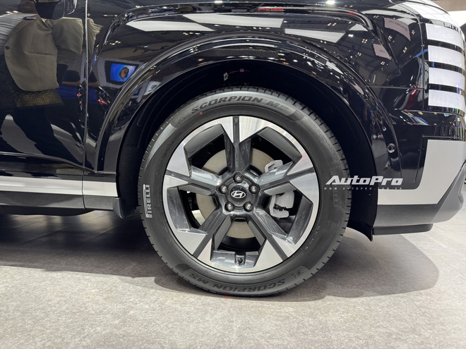 Sờ thử Hyundai Palisade bản tiêu chuẩn giá hơn 1,7 tỷ vừa về ĐNÁ: Nội thất không giống bản 'base', vẫn có đủ ADAS, loa Bose, màn hình to- Ảnh 5. Sờ thử Hyundai Palisade bản tiêu chuẩn giá hơn 1,7 tỷ vừa về ĐNÁ: Nội thất không giống bản 'base', vẫn có đủ ADAS, loa Bose, màn hình to- Ảnh 5.