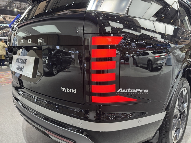 Sờ thử Hyundai Palisade bản tiêu chuẩn giá hơn 1,7 tỷ vừa về ĐNÁ: Nội thất không giống bản 'base', vẫn có đủ ADAS, loa Bose, màn hình to- Ảnh 8. Sờ thử Hyundai Palisade bản tiêu chuẩn giá hơn 1,7 tỷ vừa về ĐNÁ: Nội thất không giống bản 'base', vẫn có đủ ADAS, loa Bose, màn hình to- Ảnh 8.