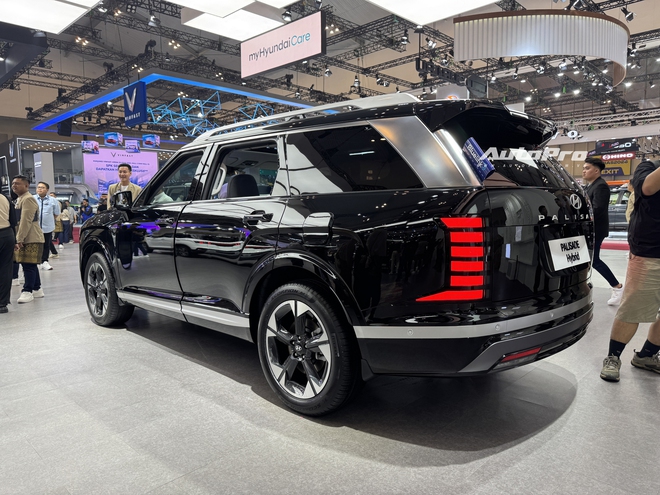 Sờ thử Hyundai Palisade bản tiêu chuẩn giá hơn 1,7 tỷ vừa về ĐNÁ: Nội thất không giống bản 'base', vẫn có đủ ADAS, loa Bose, màn hình to- Ảnh 6. Sờ thử Hyundai Palisade bản tiêu chuẩn giá hơn 1,7 tỷ vừa về ĐNÁ: Nội thất không giống bản 'base', vẫn có đủ ADAS, loa Bose, màn hình to- Ảnh 6.
