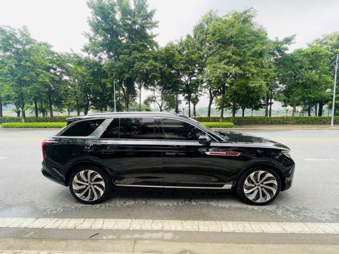 Chủ nhân chiếc Hongqi E-HS9 này ‘đánh rơi’ gần 2 tỷ đồng chỉ sau 2 năm sử dụng: ‘Rớt giá’ nhanh hơn xe Đức cùng đời, đi được 510km/lần sạc- Ảnh 2. Chủ nhân chiếc Hongqi E-HS9 này ‘đánh rơi’ gần 2 tỷ đồng chỉ sau 2 năm sử dụng: ‘Rớt giá’ nhanh hơn xe Đức cùng đời, đi được 510km/lần sạc- Ảnh 2.