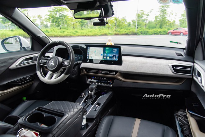 Đổi xe lái thử, hai chủ xe Mitsubishi Xforce và Toyota Yaris Cross bóc tách nhiều điểm khác biệt mà thông số không thể hiện được- Ảnh 14. Đổi xe lái thử, hai chủ xe Mitsubishi Xforce và Toyota Yaris Cross bóc tách nhiều điểm khác biệt mà thông số không thể hiện được- Ảnh 14.