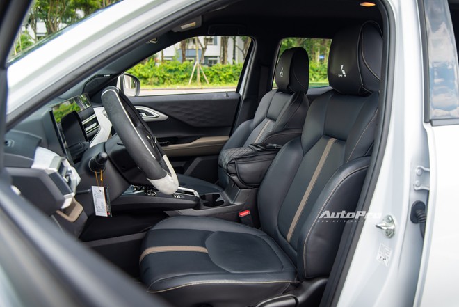 Đổi xe lái thử, hai chủ xe Mitsubishi Xforce và Toyota Yaris Cross bóc tách nhiều điểm khác biệt mà thông số không thể hiện được- Ảnh 15. Đổi xe lái thử, hai chủ xe Mitsubishi Xforce và Toyota Yaris Cross bóc tách nhiều điểm khác biệt mà thông số không thể hiện được- Ảnh 15.