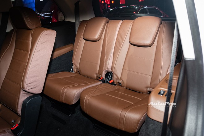 Mercedes-Benz GLS 450 2025 ra mắt Việt Nam: Giá 5,689 tỷ đồng, thêm nhiều công nghệ mới, đã có ADAS cạnh tranh X7- Ảnh 16. Mercedes-Benz GLS 450 2025 ra mắt Việt Nam: Giá 5,689 tỷ đồng, thêm nhiều công nghệ mới, đã có ADAS cạnh tranh X7- Ảnh 16.