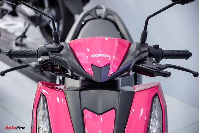 Honda Vario 125 thêm bản mới mà dân chơi Việt Nam có thể thích: Màu độc lạ, số lượng giới hạn, giá 60 triệu đồng- Ảnh 7. Honda Vario 125 thêm bản mới mà dân chơi Việt Nam có thể thích: Màu độc lạ, số lượng giới hạn, giá 60 triệu đồng- Ảnh 7.